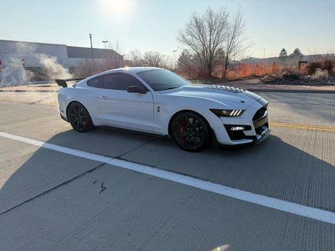 Used 2021 Ford Mustang Shelby GT500 w/ Carbon Fiber Track Pack image 4