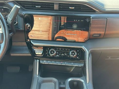 Certified 2025 GMC Sierra 2500 Denali Ultimate image 11