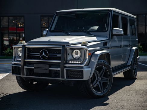 Used 2016 Mercedes-Benz G 550 image 2