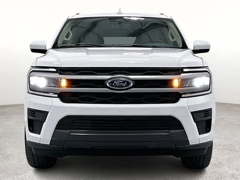 Used 2024 Ford Expedition Max XLT image 5