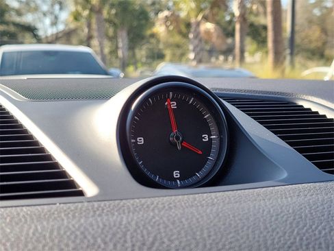 Certified 2023 Porsche Cayenne S Platinum image 29