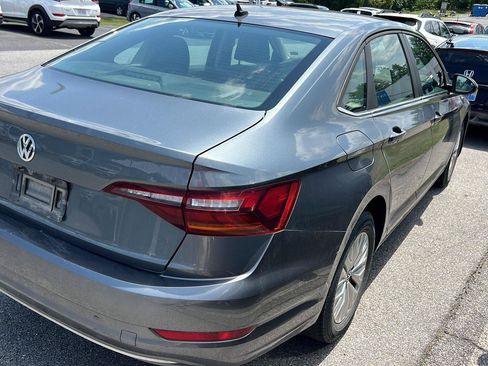 Used 2019 Volkswagen Jetta SE FWD image 6