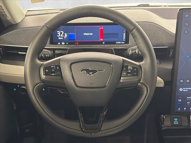 Used 2022 Ford Mustang Mach-E Premium AWD/4WD image 26