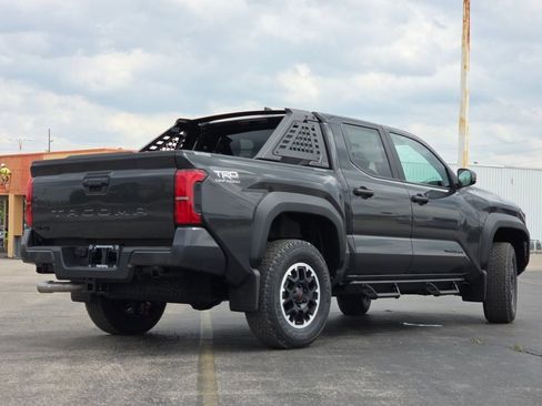 New 2026 Toyota Tacoma TRD Off-Road AWD/4WD image 22