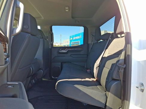 New 2026 GMC Sierra 1500 SLE AWD/4WD image 5