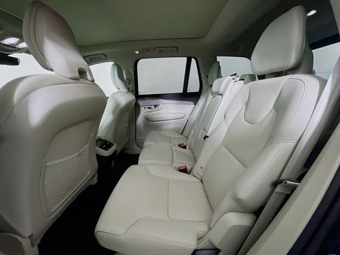 Used 2024 Volvo XC90 B5 Plus image 29