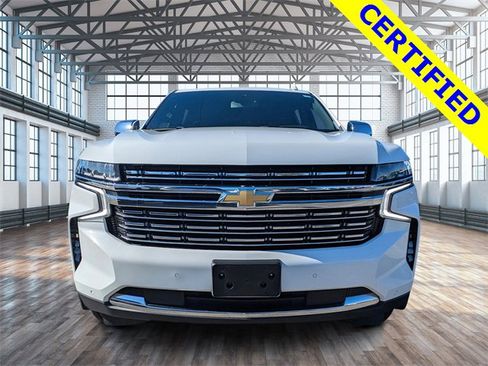 Used 2023 Chevrolet Suburban Premier image 9