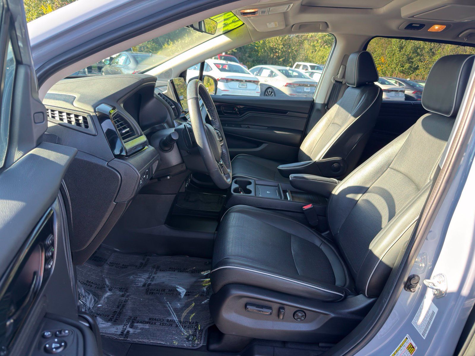 Used 2025 Honda Odyssey Elite image 10