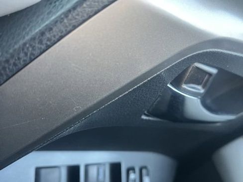 Used 2018 Toyota RAV4 XLE image 23