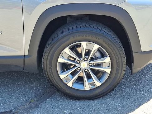 Used 2025 Chevrolet Equinox LT FWD image 25