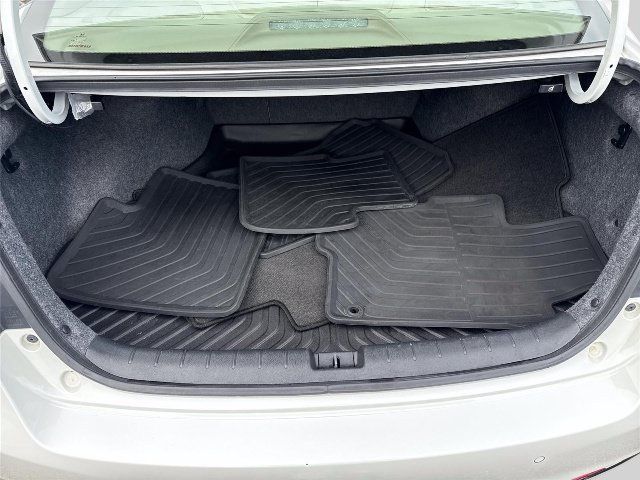 Used 2017 Honda Accord Touring image 21