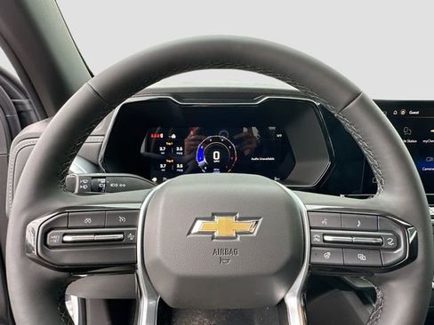 New 2025 Chevrolet Colorado LT w/ LT Convenience Package image 11