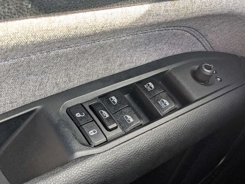 Used 2024 Jeep Compass Latitude AWD/4WD image 22
