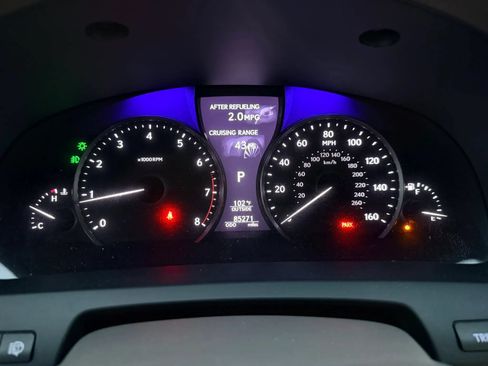 Used 2013 Lexus LS 460 w/ Comfort Pkg RWD image 16