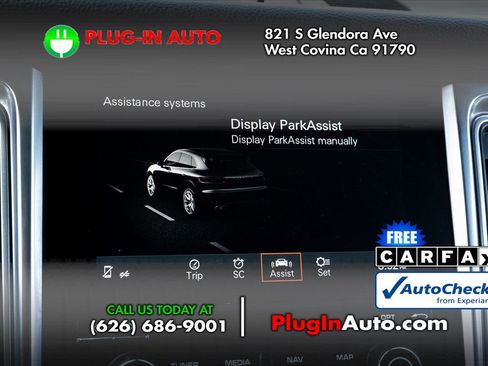 Used 2018 Porsche Macan AWD/4WD image 32