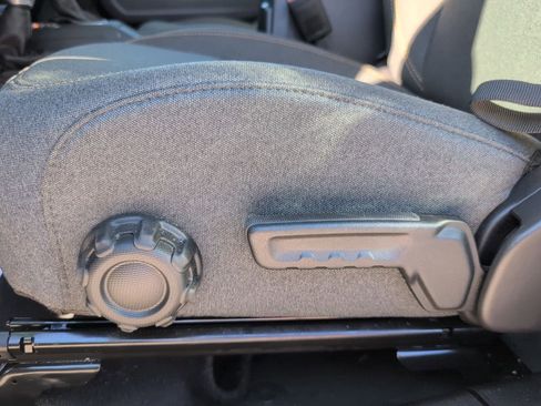 Certified 2025 Jeep Wrangler Sport image 31