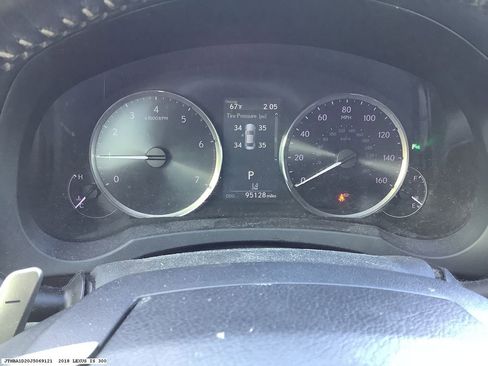 Used 2018 Lexus IS 300 w/ Comfort Package image 8