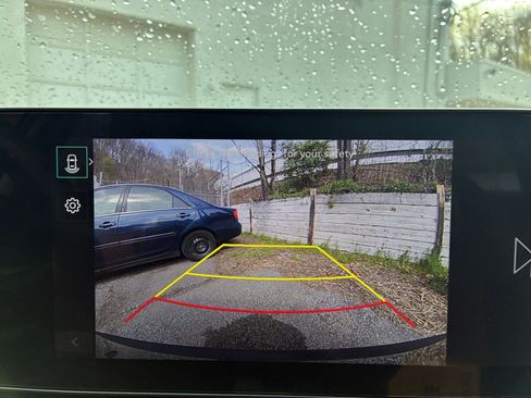 Used 2025 Kia K4 LXS image 23