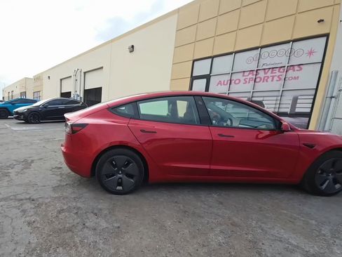 Used 2023 Tesla Model 3 Standard Range image 2