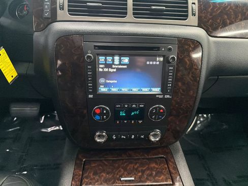 Used 2012 GMC Yukon XL Denali AWD/4WD image 27