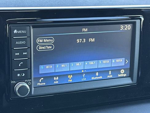 Certified 2025 Nissan Kicks S image 21