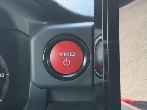 Used 2024 Toyota Tacoma TRD Sport w/ TRD Sport Upgrade Package image 33