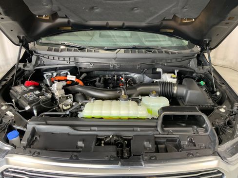 New 2025 Ford F150 Platinum w/ Equipment Group 703A Plus image 9