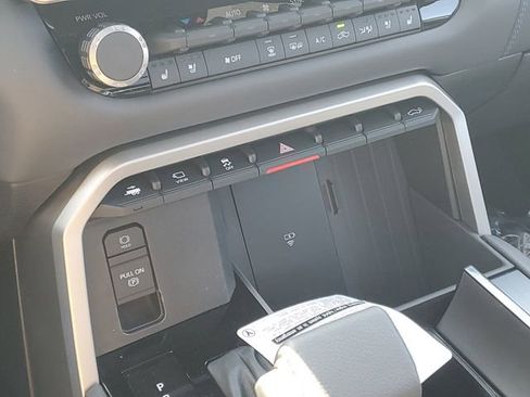 New 2026 Toyota Tundra Platinum AWD/4WD image 21