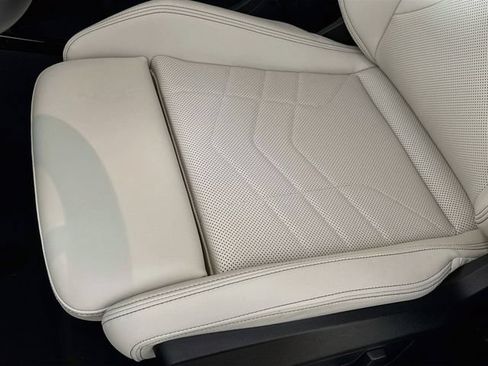 New 2027 BMW X1 xDrive28i AWD/4WD image 19