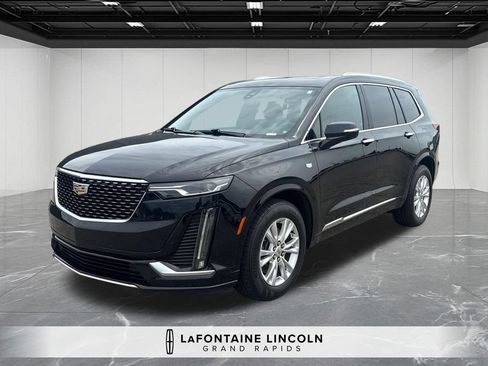 Used 2021 Cadillac XT6 Luxury w/ LPO, Floor Liner Package FWD image 1