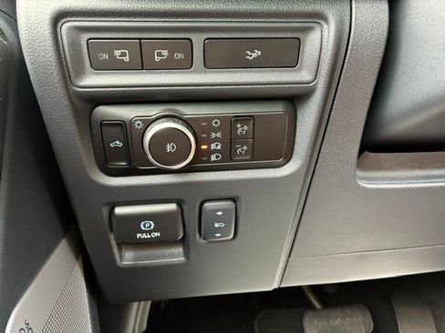 Used 2023 Ford F150 Lariat w/ Equipment Group 502A High AWD/4WD image 28