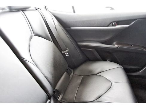 Used 2023 Toyota Camry XLE FWD image 9