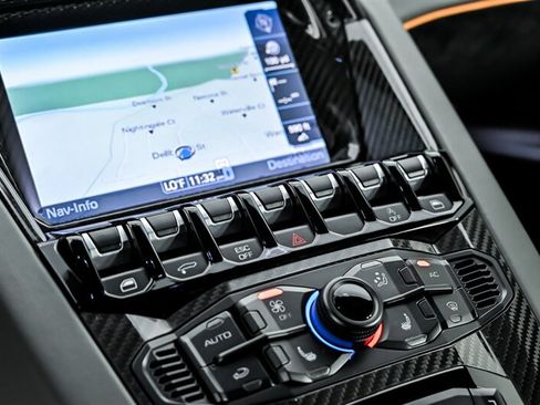 Used 2019 Lamborghini Aventador SVJ AWD/4WD image 32