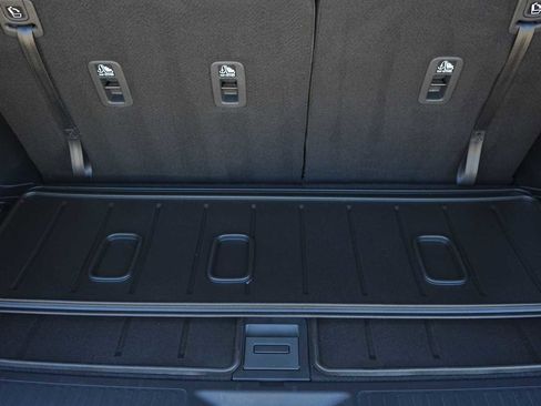 Used 2025 Honda Pilot Sport image 27