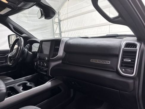 Used 2024 RAM 2500 Big Horn w/ Towing Technology Group AWD/4WD image 28