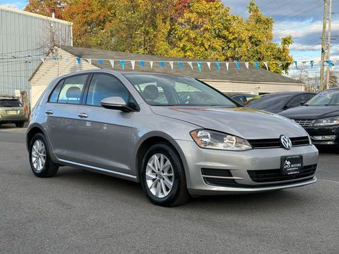Used 2016 Volkswagen Golf S image 3