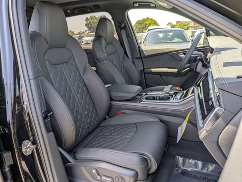 New 2026 Audi SQ7 Premium Plus image 10