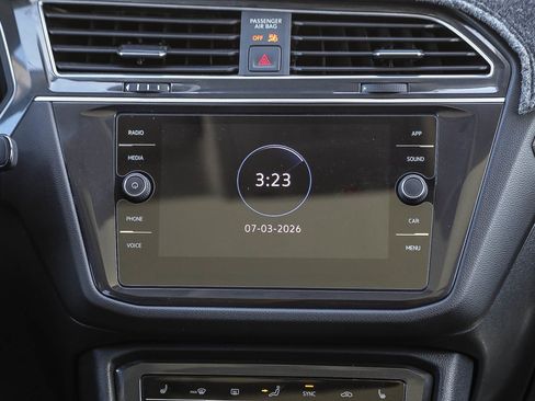 Used 2022 Volkswagen Tiguan SE FWD image 14
