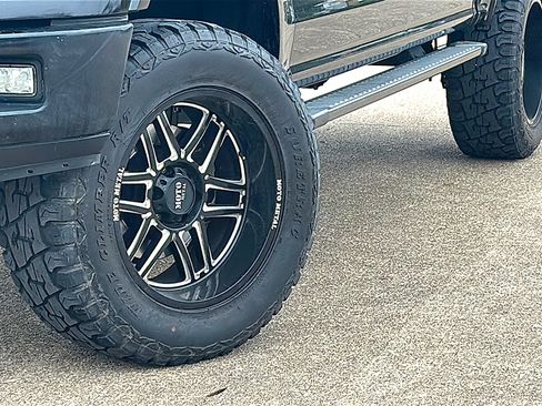 Used 2019 Ford F150 XLT w/ Equipment Group 302A Luxury AWD/4WD image 3