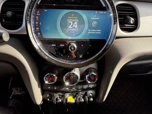 Used 2024 MINI Cooper SE w/ Signature Upholstery Package FWD image 17