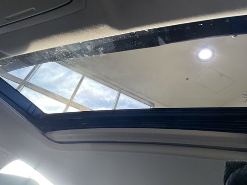 Used 2018 Honda Accord EX image 26