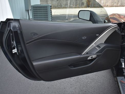 Used 2016 Chevrolet Corvette Stingray Coupe w/ Battery Protection Package RWD image 10