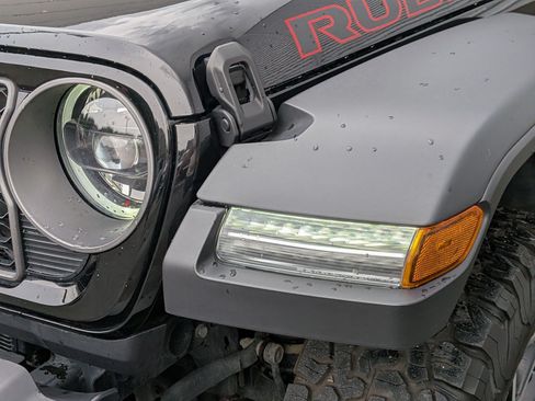 Used 2025 Jeep Wrangler Unlimited Rubicon AWD/4WD image 10