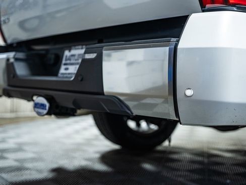 Used 2023 Toyota Tundra Limited w/ Power Package image 8