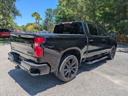 Used 2023 Chevrolet Silverado 1500 High Country w/ Technology Package AWD/4WD image 3