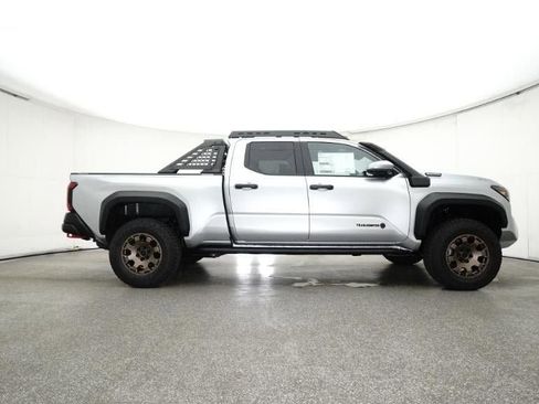 New 2025 Toyota Tacoma 4x4 Double Cab Hybrid image 27
