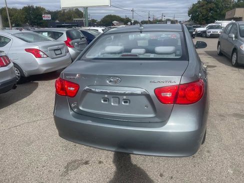 Used 2010 Hyundai Elantra GLS FWD image 7
