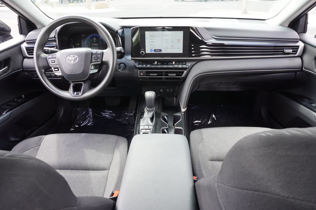 Used 2025 Toyota Camry LE FWD image 12