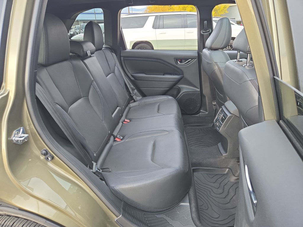 Used 2025 Subaru Forester Limited AWD/4WD image 16