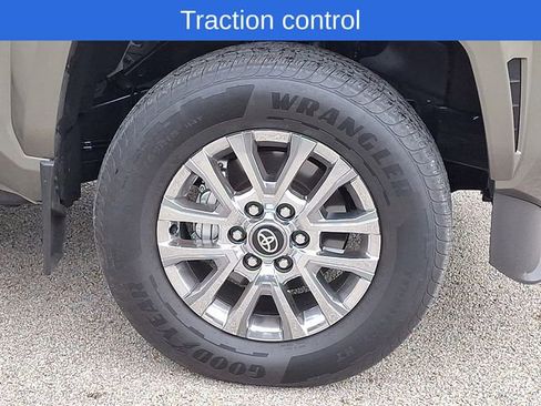 Used 2025 Toyota Tacoma Limited image 9